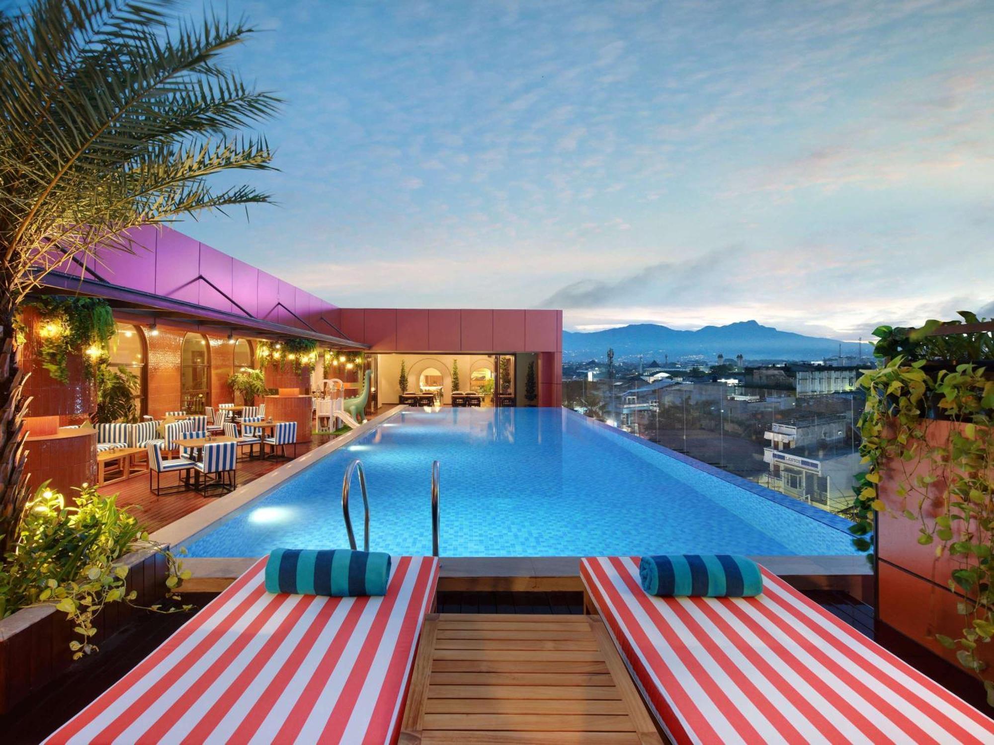 Mercure Garut City Center Bagian luar foto